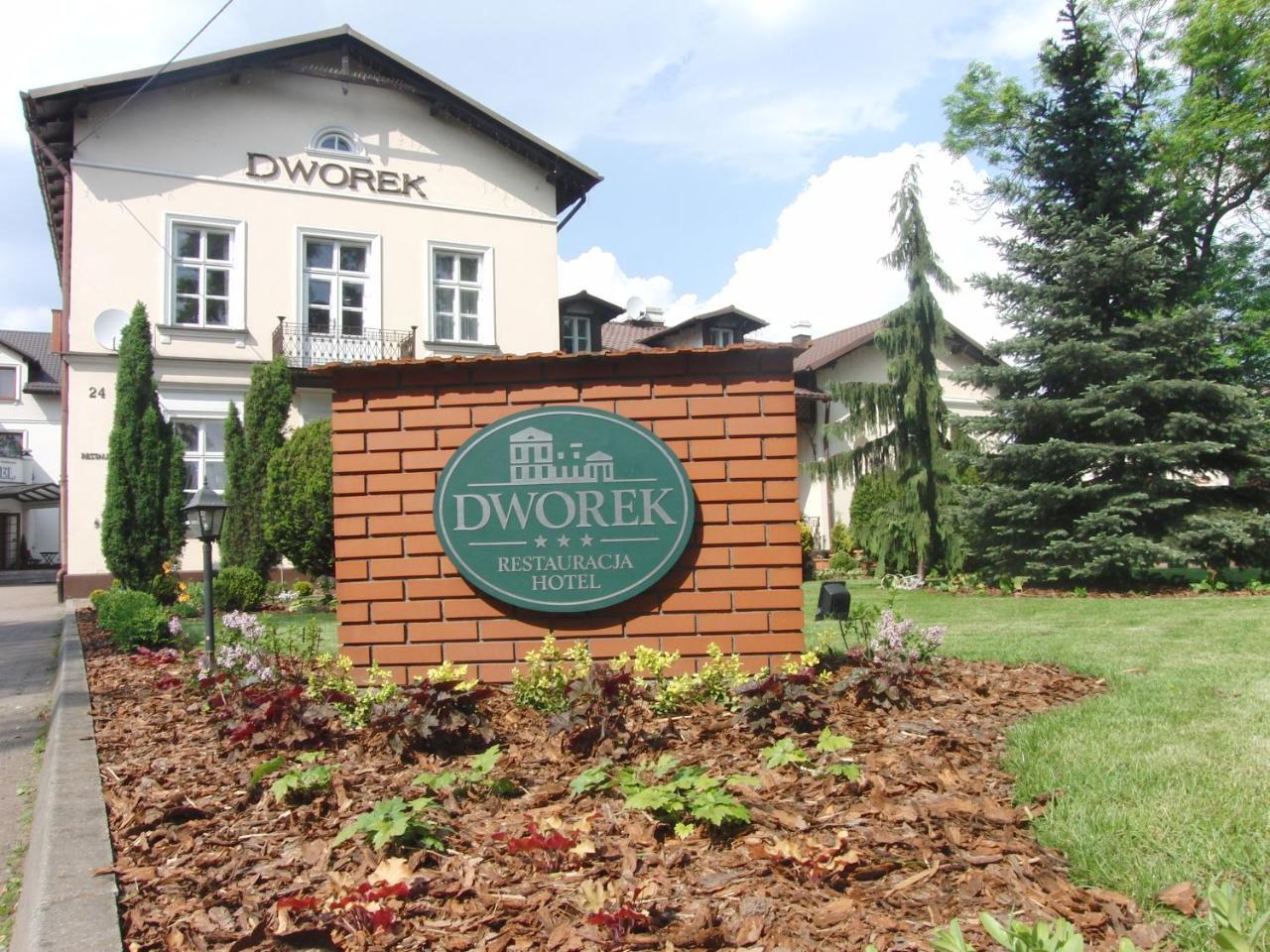Hotel Dworek*** สเกียร์เนียวิตเซ ภายนอก รูปภาพ
