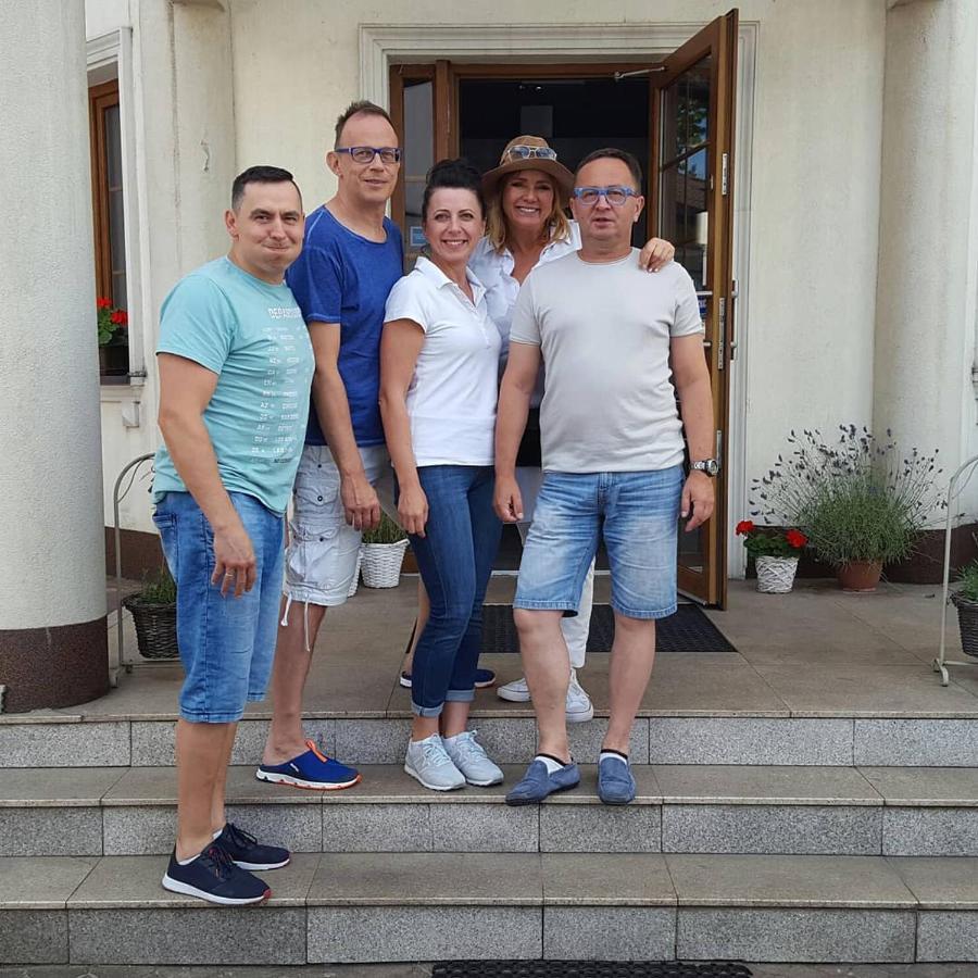 Hotel Dworek*** สเกียร์เนียวิตเซ ภายนอก รูปภาพ